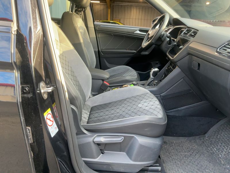 Volkswagen Tiguan Allspace 2.0 TSI R-Line 4Motion 2024 – снимка 17