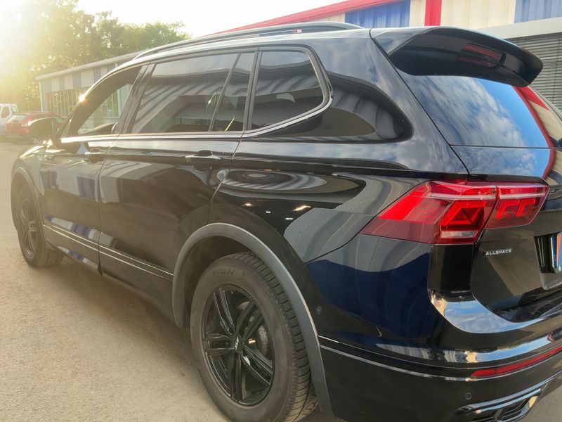 Volkswagen Tiguan Allspace 2.0 TSI R-Line 4Motion 2024 – снимка 6