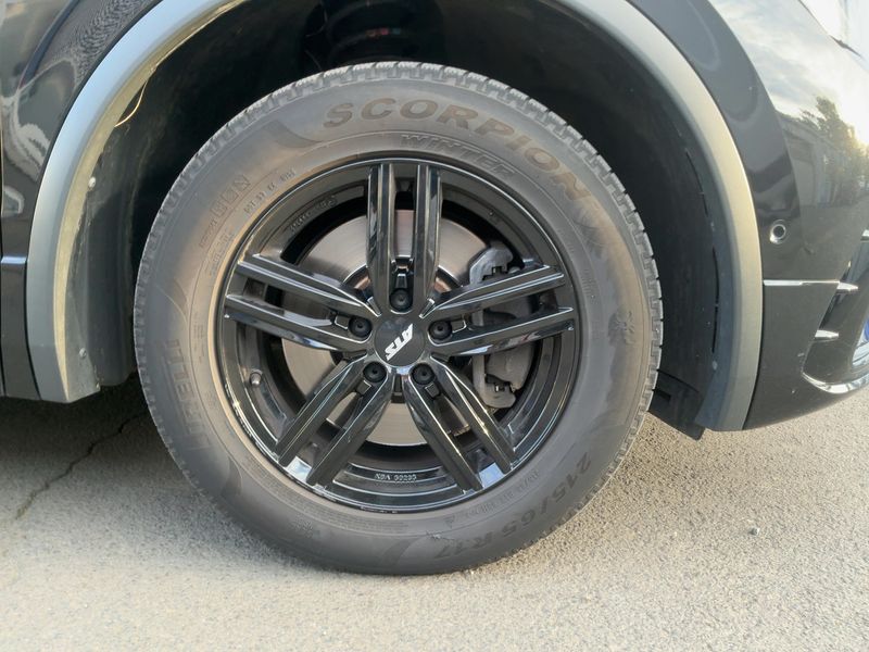 Volkswagen Tiguan Allspace 2.0 TSI R-Line 4Motion 2024 – снимка 11