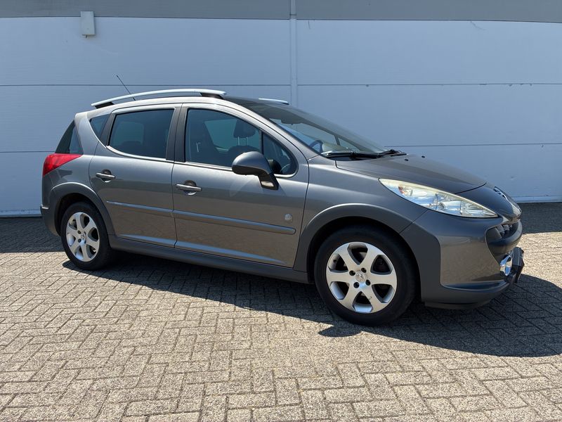 Peugeot 207 1.6 Escapade 2008 – снимка 6