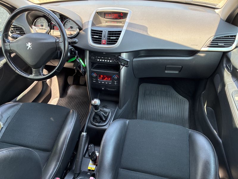 Peugeot 207 1.6 Escapade 2008 – снимка 11