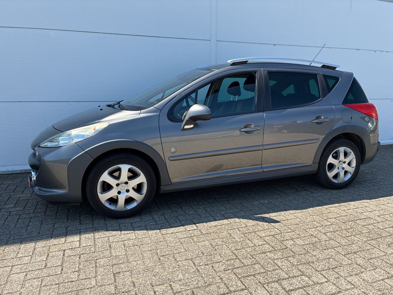 Peugeot 207 1.6 Escapade 2008 – снимка 2