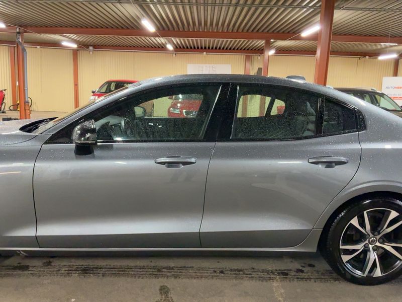 Volvo S60 2.0 T5 R-Design 2019 – снимка 4