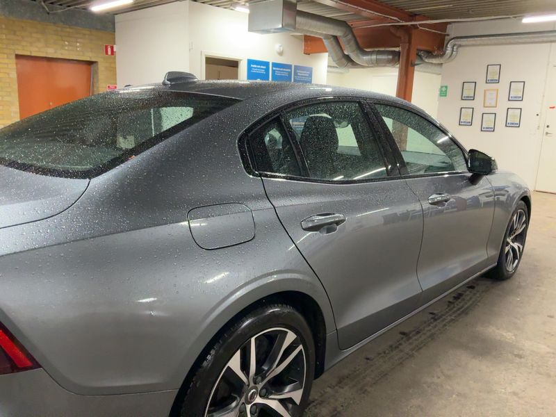 Volvo S60 2.0 T5 R-Design 2019 – снимка 8