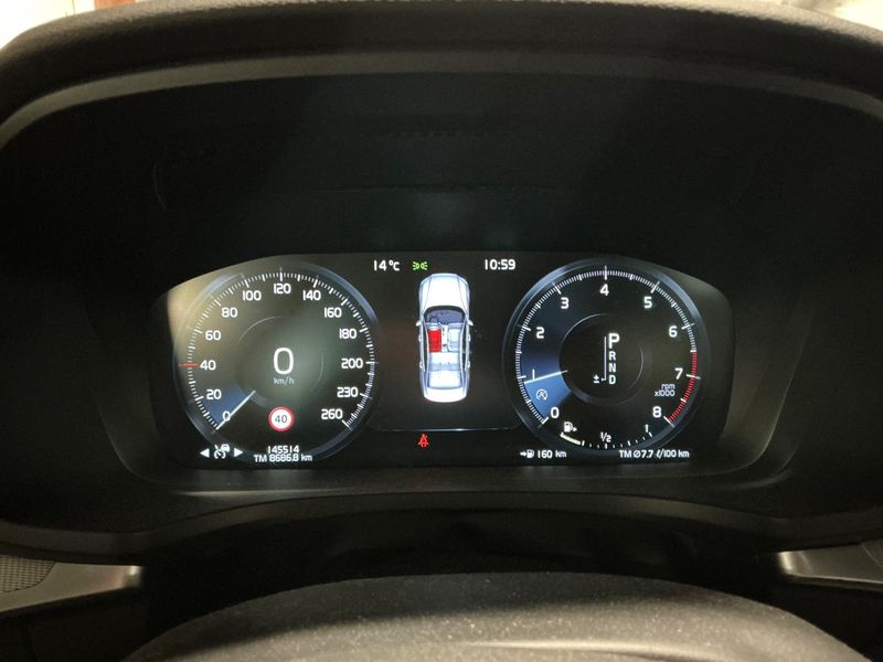 Volvo S60 2.0 T5 R-Design 2019 – снимка 18