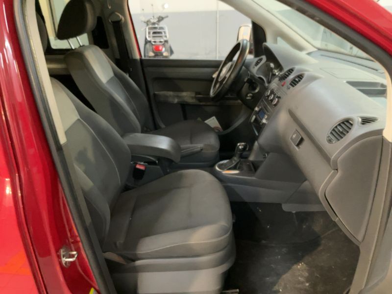 Volkswagen Caddy 1.6 TDI Maxi Trendline 2011 – снимка 16
