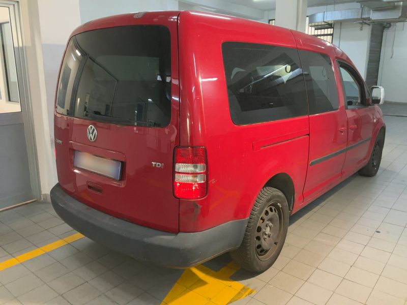 Volkswagen Caddy 1.6 TDI Maxi Trendline 2011 – снимка на щета 8