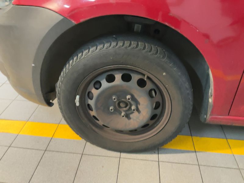 Volkswagen Caddy 1.6 TDI Maxi Trendline 2011 – снимка 3