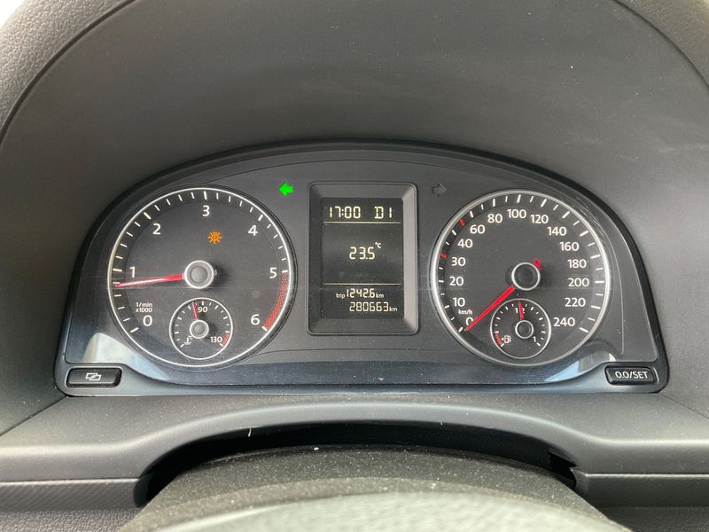Volkswagen Caddy 1.6 TDI Maxi Trendline 2011 – снимка 18