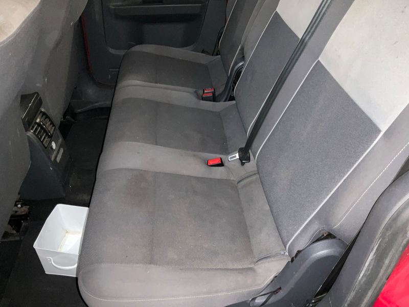 Volkswagen Caddy 1.6 TDI Maxi Trendline 2011 – снимка 37