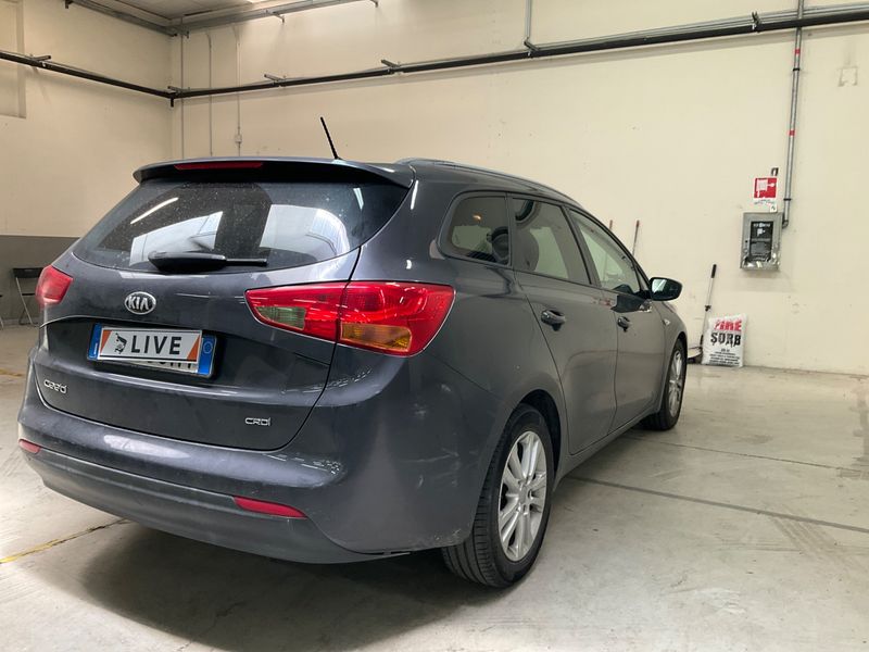 Kia cee'd 1.6 CRDi SW Cool 2012 – снимка 2