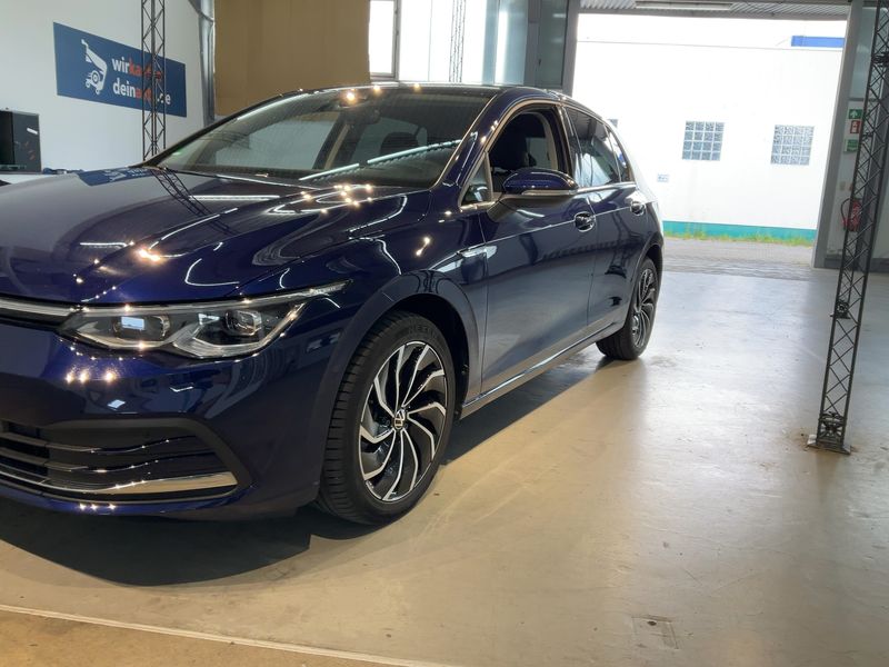 Volkswagen Golf VIII 2.0 TDI Style 2022 – снимка 2