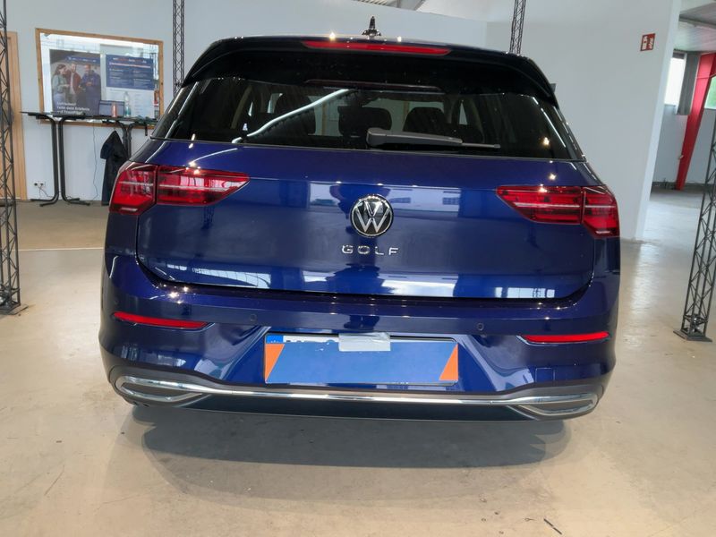 Volkswagen Golf VIII 2.0 TDI Style 2022 – снимка 7