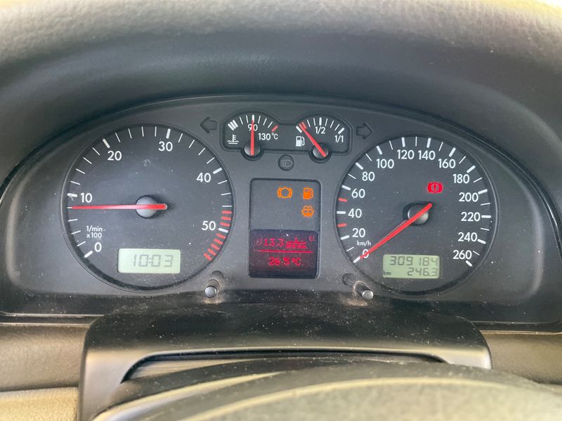 Volkswagen Passat 1.9 TDI Trendline 2000 – снимка 4