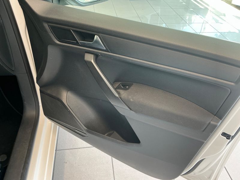 Volkswagen Caddy 1.4 TSI Trendline BlueMotion Tech 2018 – снимка 31