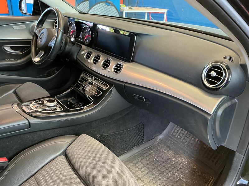 Mercedes-Benz E-Klasse E 220 d Avantgarde 2018 – снимка 28