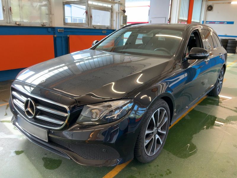 Mercedes-Benz E-Klasse E 220 d Avantgarde 2018 – снимка 1