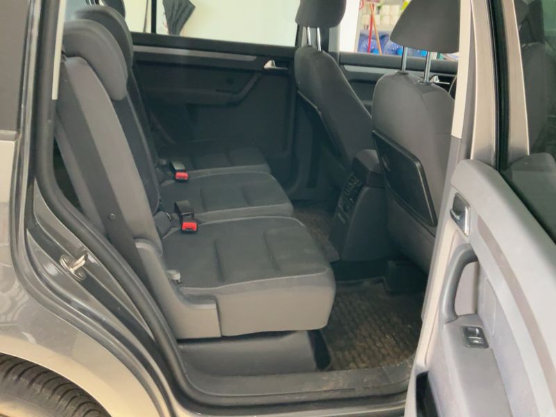 Volkswagen Touran 1.4 TSI Comfortline 2011 – снимка 19