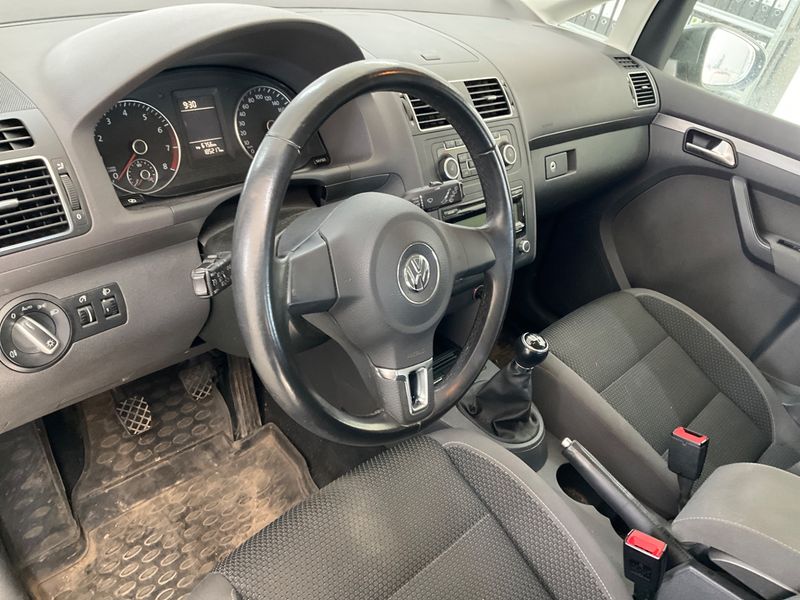 Volkswagen Touran 1.4 TSI Comfortline 2011 – снимка 35