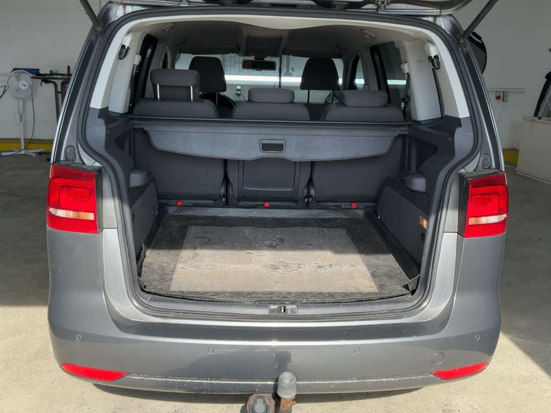 Volkswagen Touran 1.4 TSI Comfortline 2011 – снимка 15