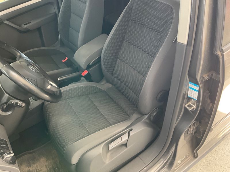Volkswagen Touran 1.4 TSI Comfortline 2011 – снимка 36