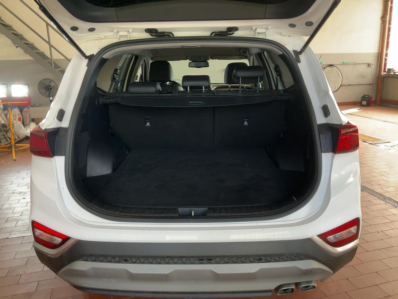 Hyundai Santa Fe 2.2 CRDi Style 2WD 2019 – снимка 15
