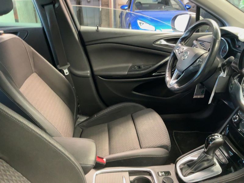 Opel Astra 1.6 CDTI DPF Innovation 2017 – снимка 16