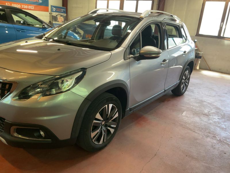 Peugeot 2008 1.2 PureTech Allure 2018 – снимка 2