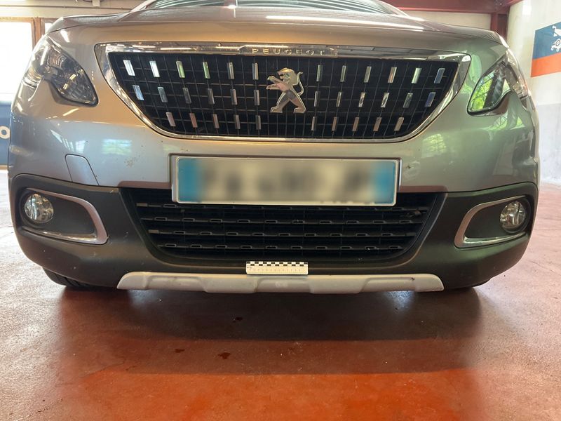 Peugeot 2008 1.2 PureTech Allure 2018 – снимка 34