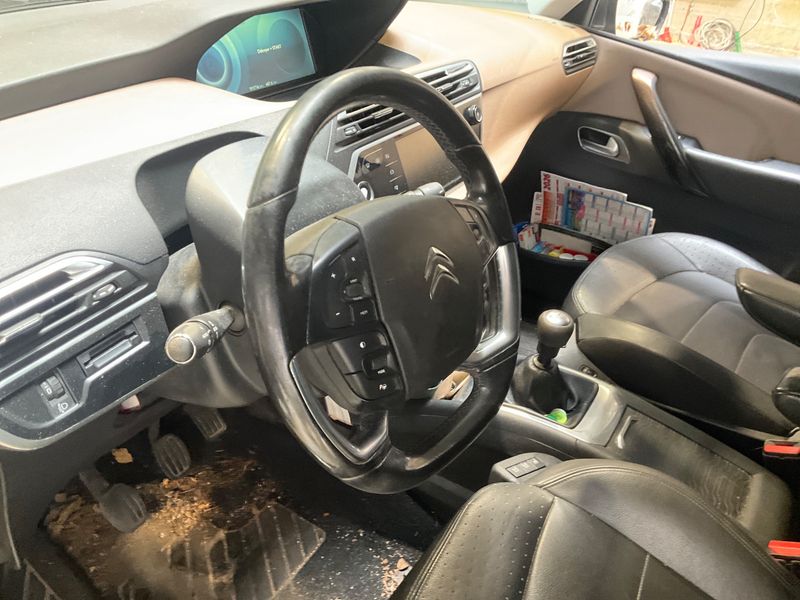 Citroen C4 Picasso 1.6 e-HDi Exclusive 2013 – снимка 26