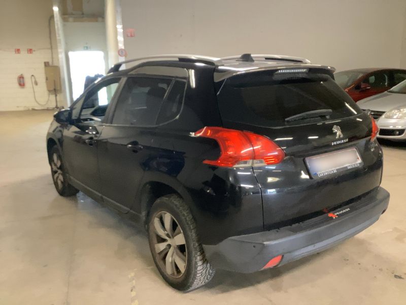 Peugeot 2008 1.2 PureTech Active 2015 – снимка 6