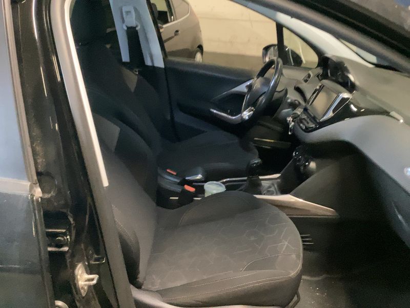 Peugeot 2008 1.2 PureTech Active 2015 – снимка 16