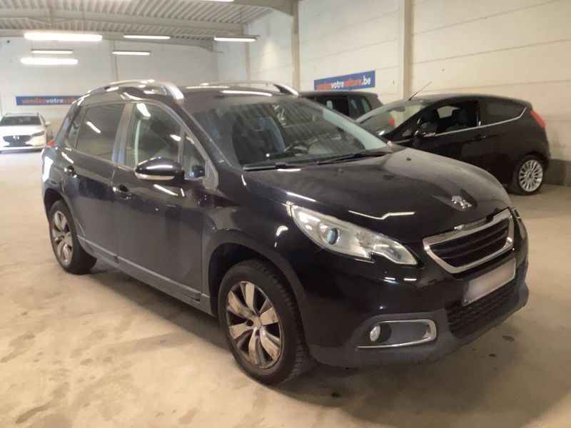 Peugeot 2008 1.2 PureTech Active 2015 – снимка 12