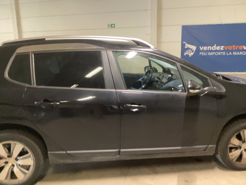 Peugeot 2008 1.2 PureTech Active 2015 – снимка 10