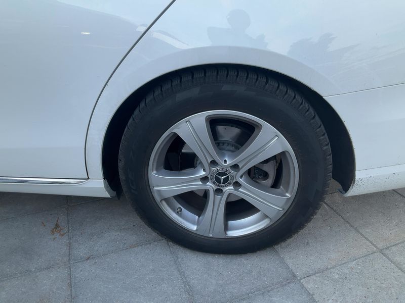 Mercedes-Benz E-Klasse E 200 d T Avantgarde 2019 – снимка 5