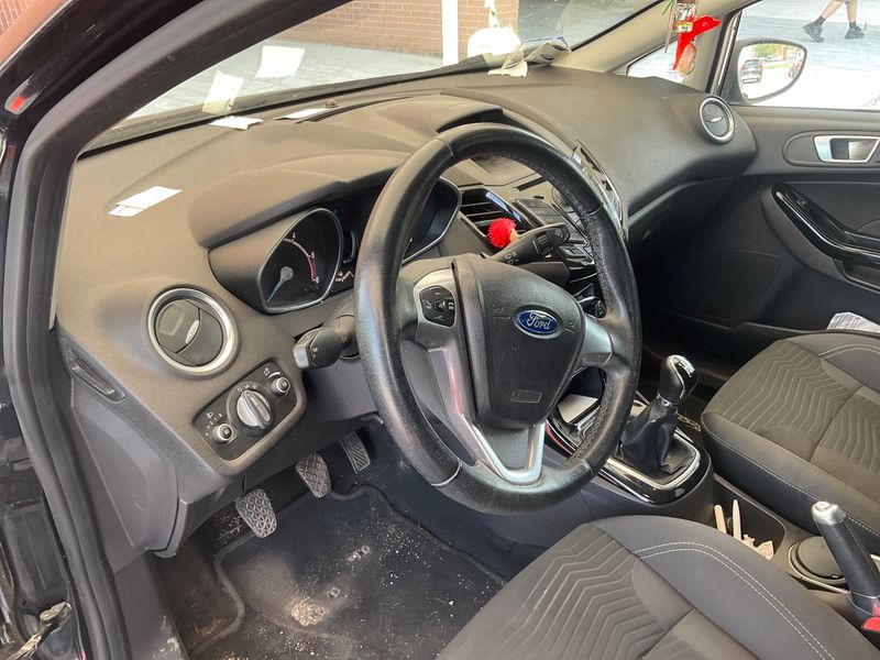 Ford Fiesta 1.5 TDCi Titanium 2014 – снимка 29