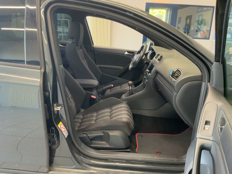 Volkswagen Golf VI 2.0 TSI GTI 2012 – снимка 16