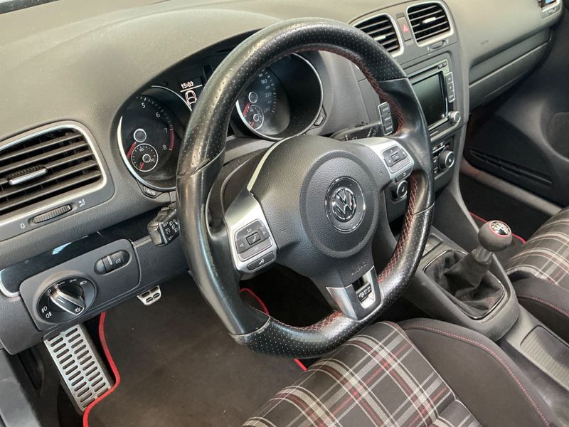 Volkswagen Golf VI 2.0 TSI GTI 2012 – снимка 28