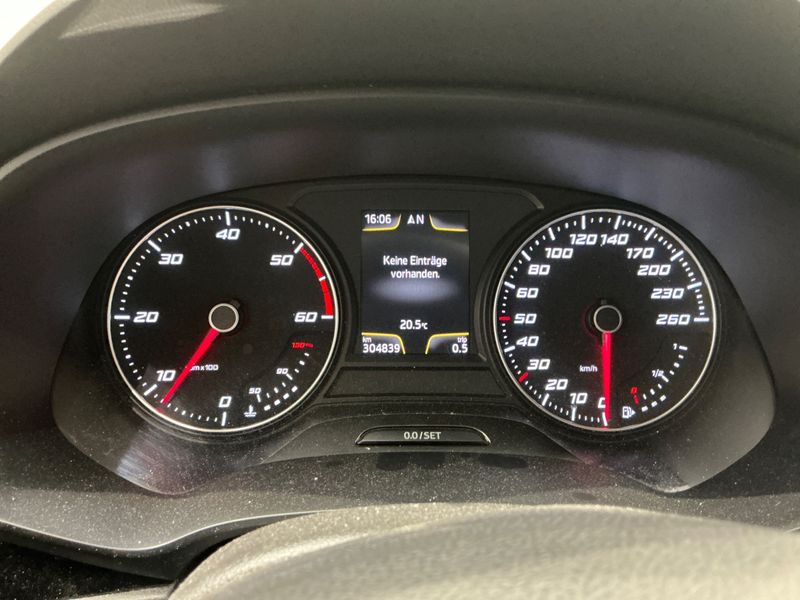 Seat Leon 1.6 TDI Reference Ecomotive 2015 – снимка 4