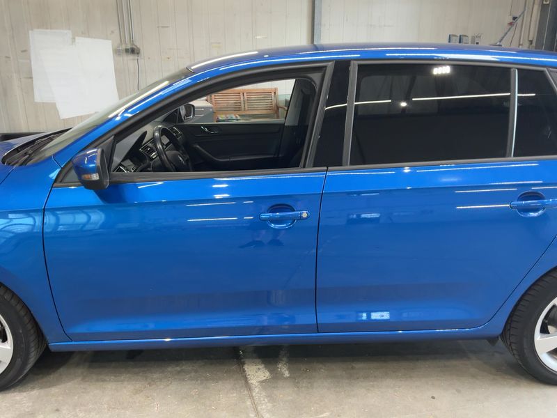 Skoda Rapid Spaceback 1.6 TDI Style 2015 – снимка 4