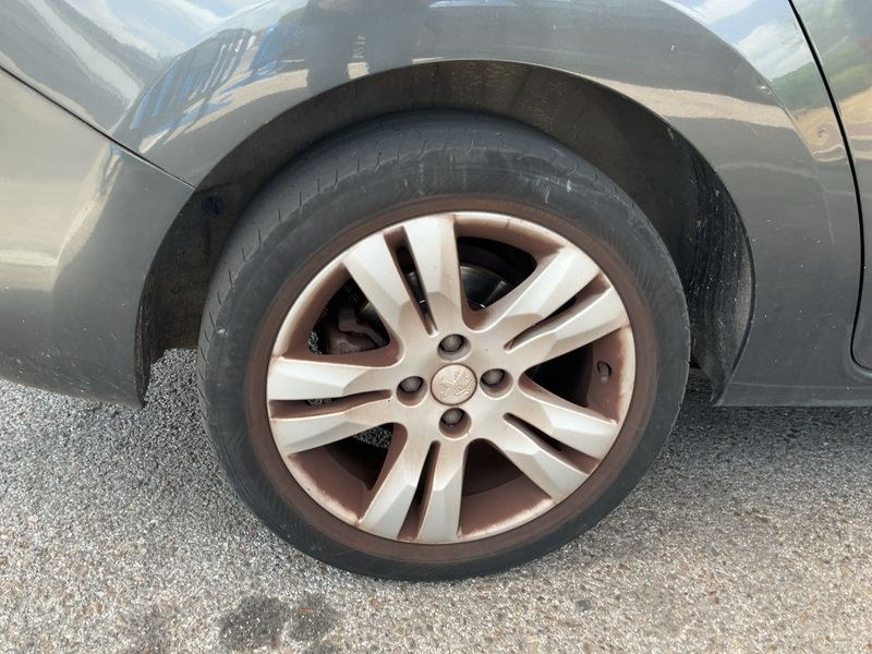 Peugeot 5008 1.6 Blue-HDi Allure 2016 – снимка 19