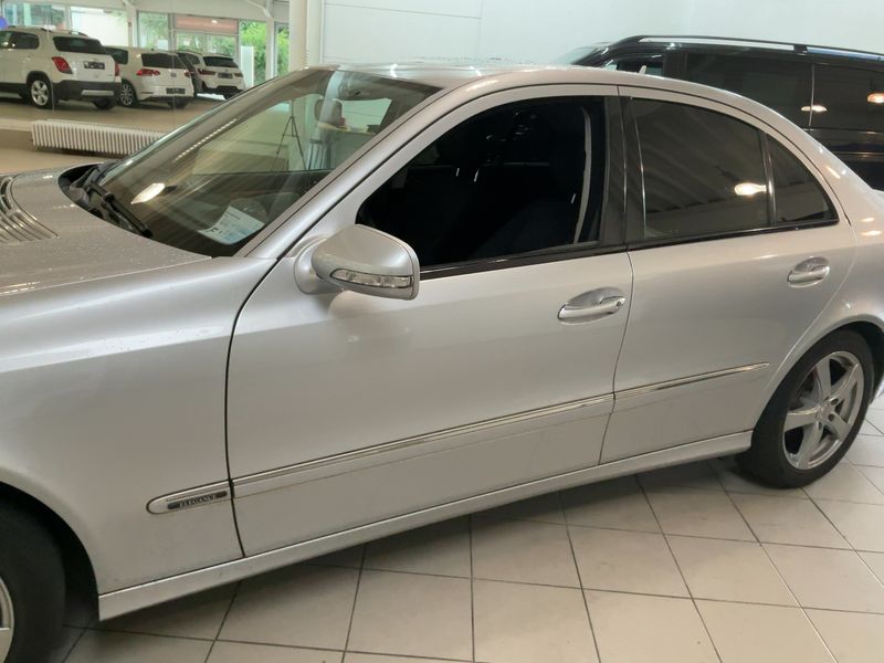 Mercedes-Benz E-Klasse E 220 CDI Elegance 2006 – снимка 4