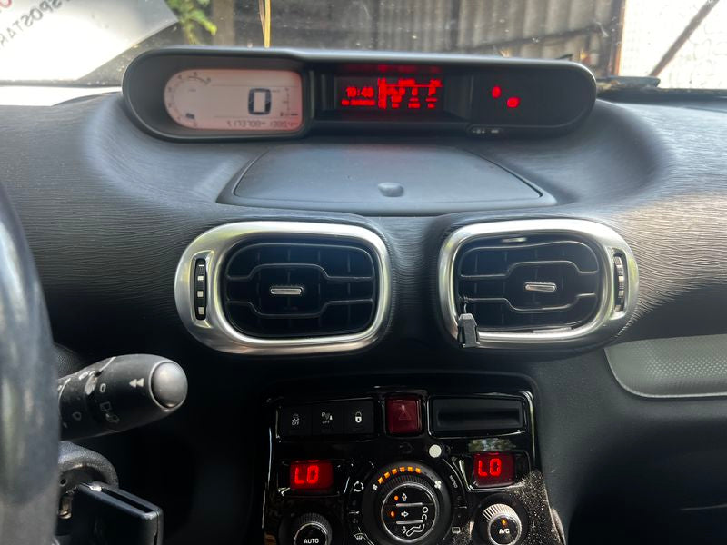 Citroen C3 Picasso 1.6 Blue-HDi Exclusive 2016 – снимка 16