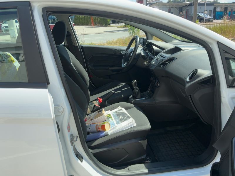 Ford Fiesta 1.25 Trend 2014 – снимка 17