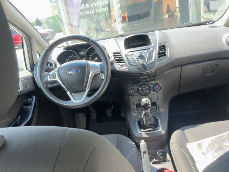 Ford Fiesta 1.25 Trend 2014 – снимка 18