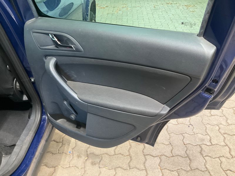 Skoda Yeti 2.0 TDI Ambition Outdoor 2014 – снимка 33