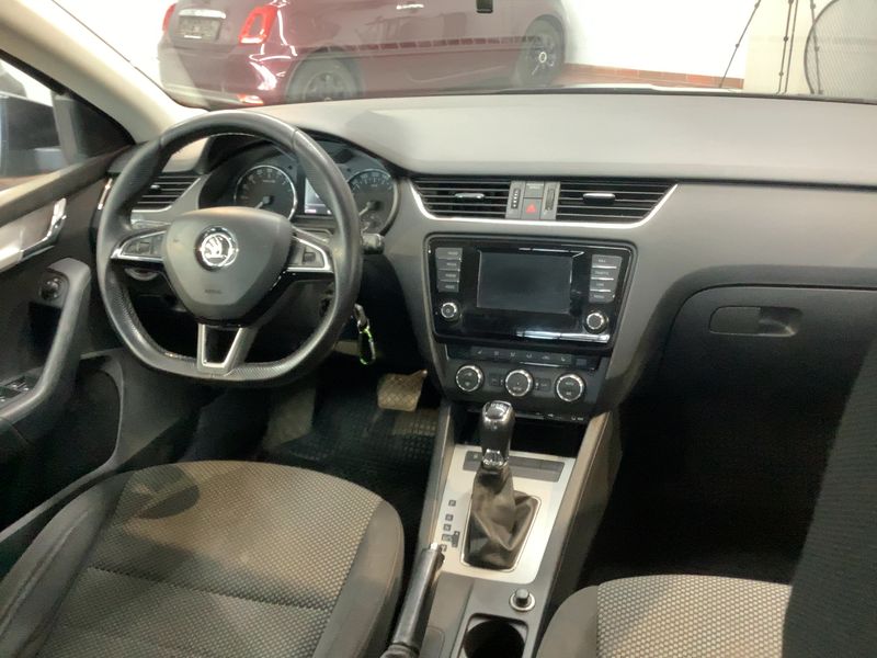 Skoda Octavia 2.0 TDI Ambition 2015 – снимка 18