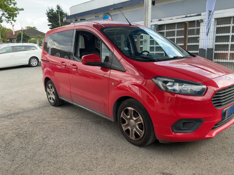 Ford Tourneo 1.0 EcoBoost Trend 2019 – снимка 12