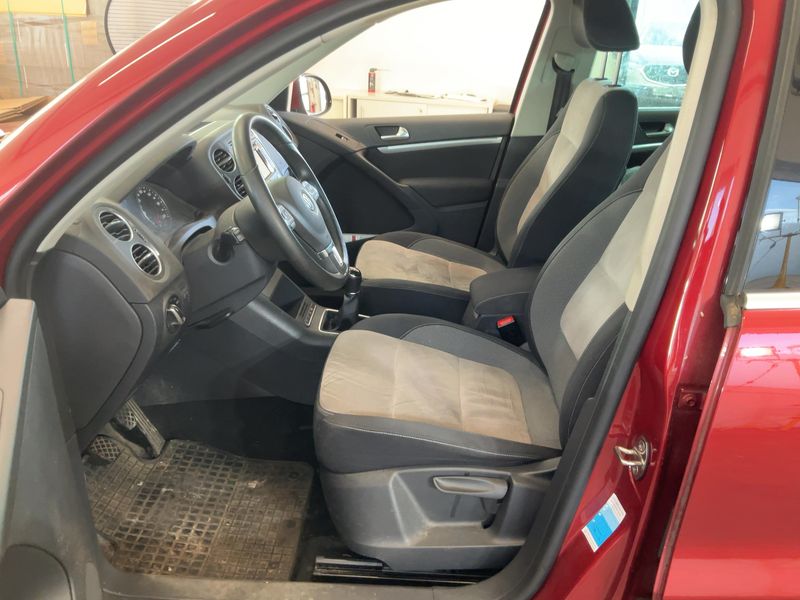 Volkswagen Tiguan 1.4 TSI Karat BlueMotion Tech 2014 – снимка 17