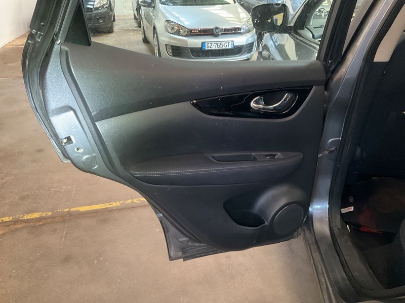 Nissan Qashqai 1.5 Turbodiesel Business Edition 2015 – снимка 23
